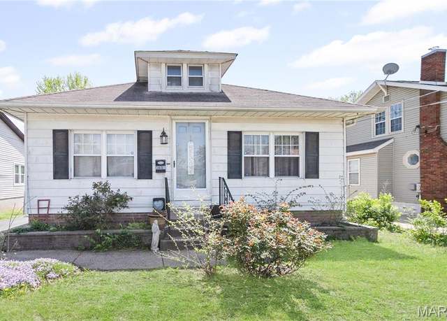 Property at 3601 Aberdeen Ave, Alton, IL 62002, 2 beds, 1 bath