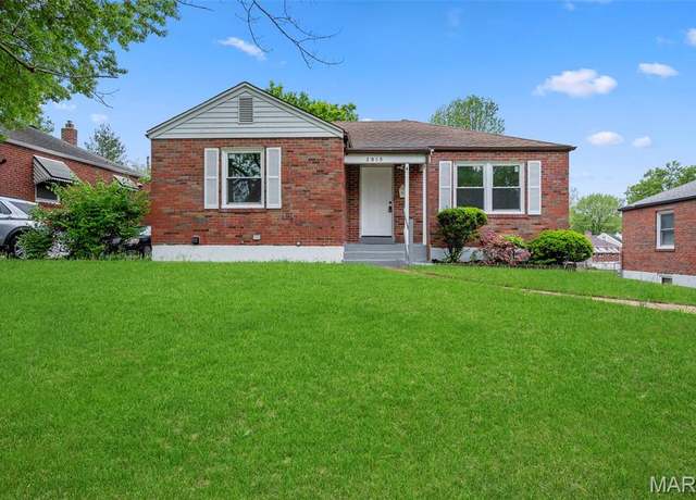 Property at 2865 Chadwick Dr, St Louis, MO 63121, 2 beds, 2 baths