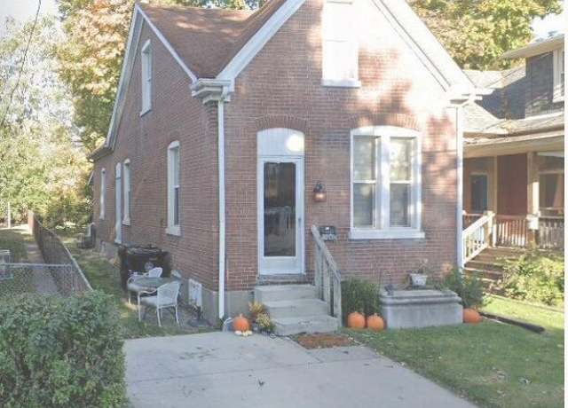 Property at 15 N 14th St, Belleville, IL 62220, 2 beds, 1 bath