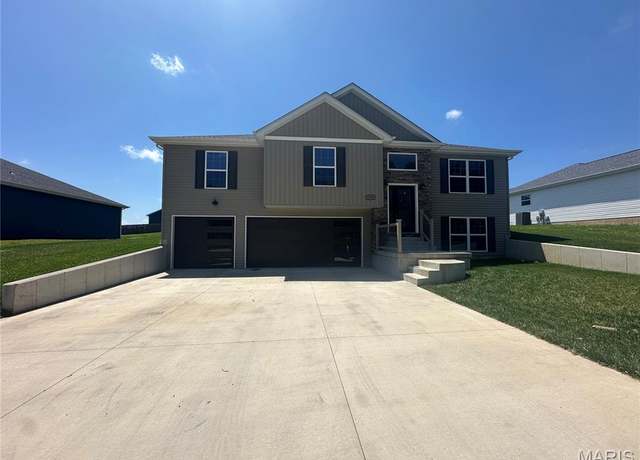 Property at 1535 Kiesha Ln, Farmington, MO 63640, 4 beds, 3 baths
