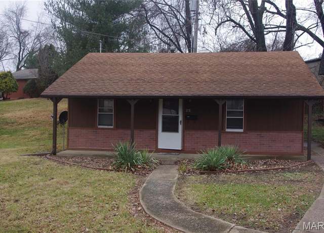 Property at 25 N 44th St, Belleville, IL 62226, 2 beds, 1 bath