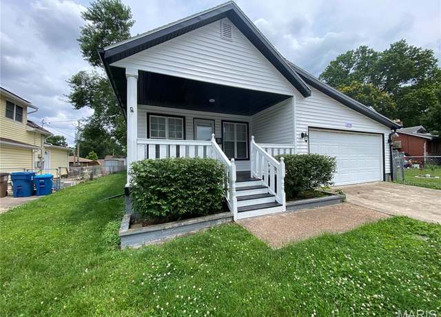 Property at 2938 Oregon Ave, Granite City, IL 62040, 3 beds, 2 baths