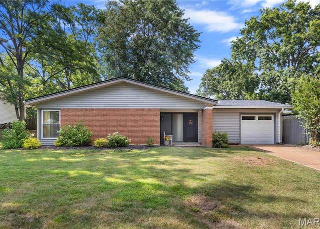 Property at 701 Chevron Dr, Mehlville, MO 63125, 4 beds, 2 baths