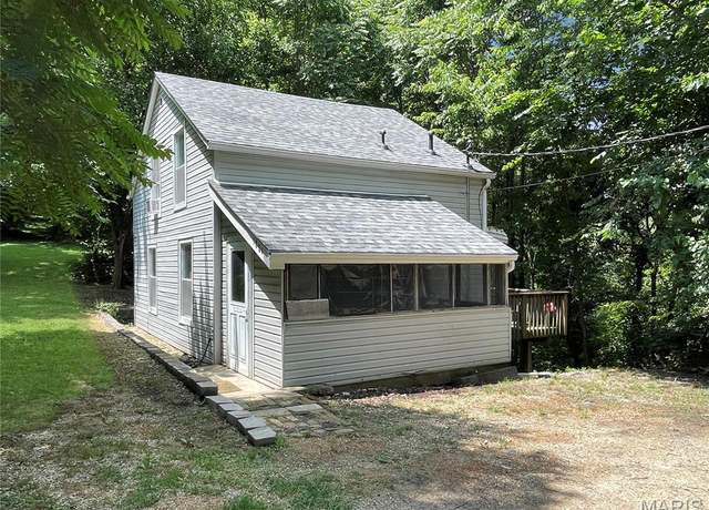 Property at 100A Wall St, New Haven, MO 63068, 3 beds, 1 bath