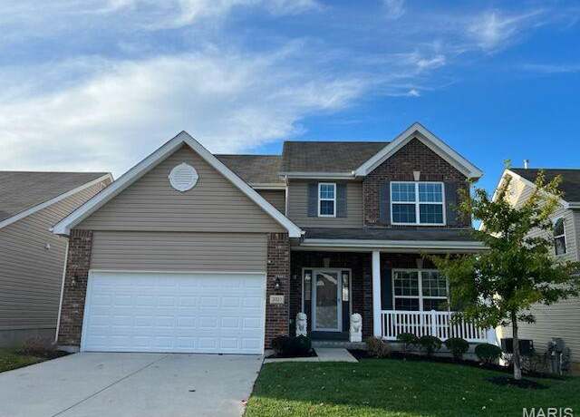 Property at 2021 Maryland Oaks Cir, St Louis, MO 63146, 5 beds, 3.5 baths