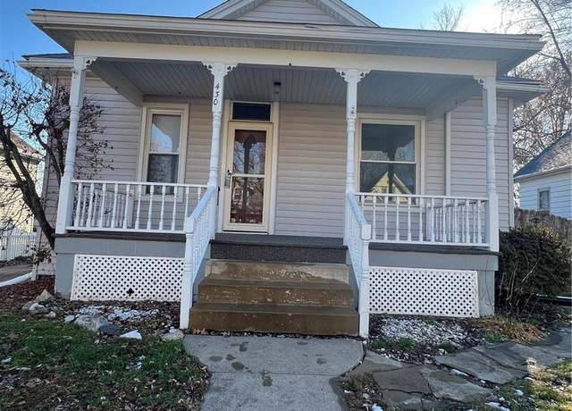 Property at 430 E Park St, Edwardsville, IL 62025, 3 beds, 1 bath