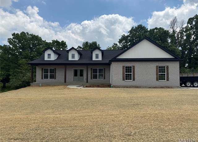 Property at 335 Shumard Oak Dr, Troy, MO 63379, 3 beds, 2 baths
