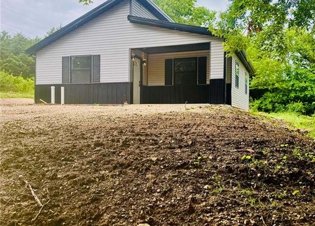 Property at 420 Evans Row, Park Hills, MO 63601, 2 beds, 1 bath