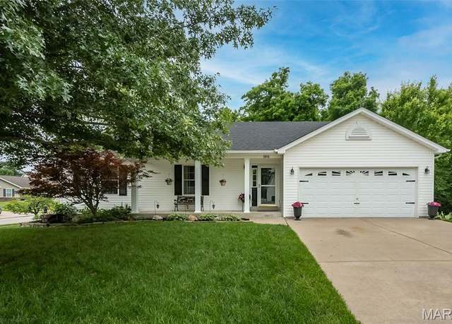 Property at 3414 Bedford Falls Dr, Wentzville, MO 63385, 3 beds, 2 baths