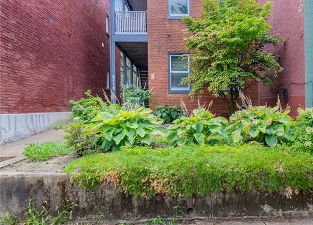 Property at 2118 Sidney St, St Louis, MO 63104, 2 beds, 2 baths