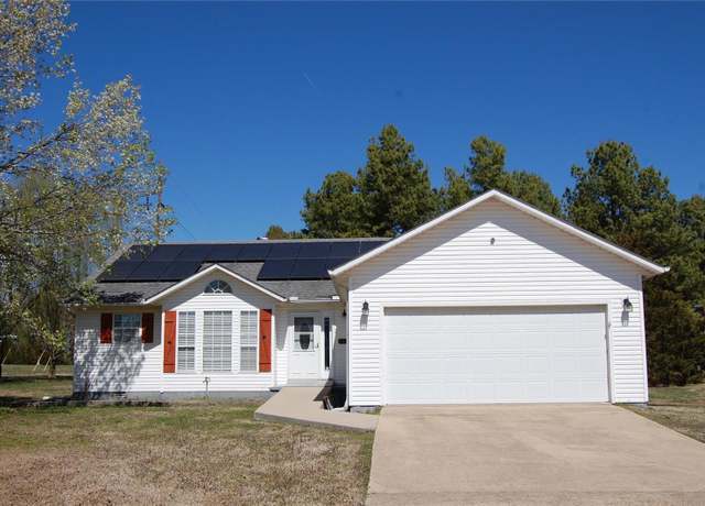 Property at 5711 Cedar Valley Dr, Poplar Bluff, MO 63901, 3 beds, 2 baths