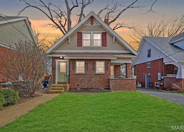 Property at 2326 Bellevue Ave, St Louis, MO 63143, 2 beds, 1.5 baths
