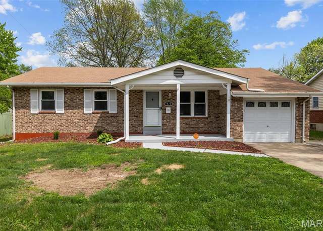 Property at 1470 Bluefield Dr, Florissant, MO 63033, 3 beds, 2 baths