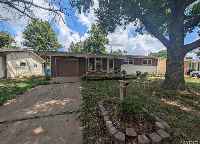 Property at 10533 Roscommon Dr, St Louis, MO 63123, 3 beds, 1 bath