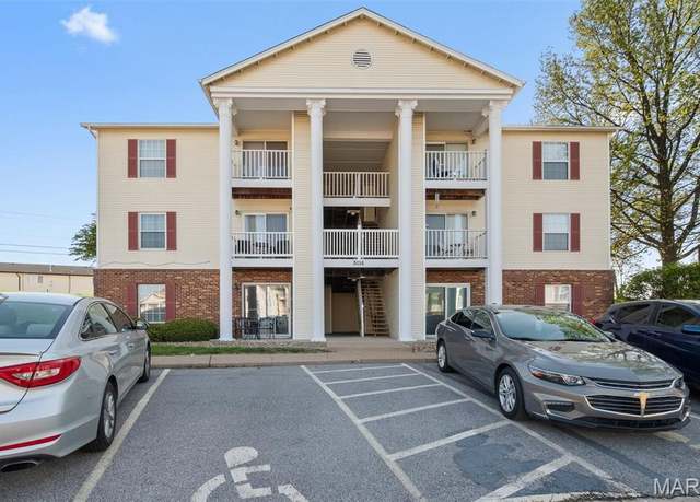 Property at 3114 Edwards Pl #202, Maryland Heights, MO 63043, 2 beds, 2 baths
