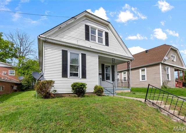 Property at 1018 William St, Cape Girardeau, MO 63703, 3 beds, 1 bath