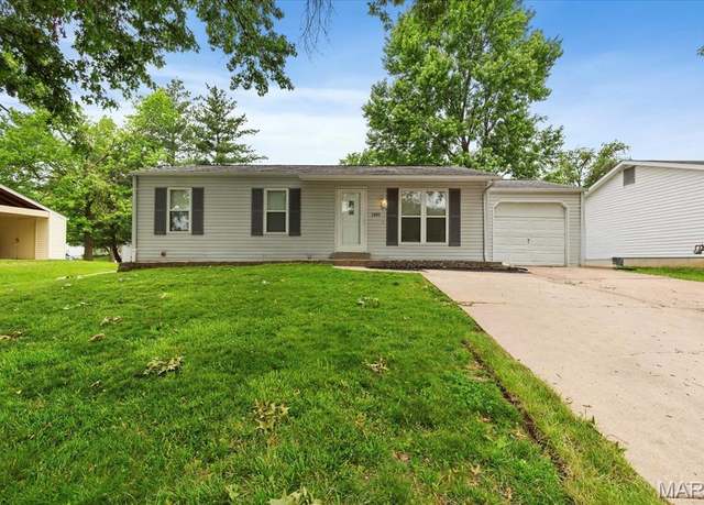 Property at 2403 Brookfield Ln, O'fallon, MO 63368, 3 beds, 2.5 baths