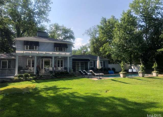 Property at 29 Deerfield Rd, Ladue, MO 63124