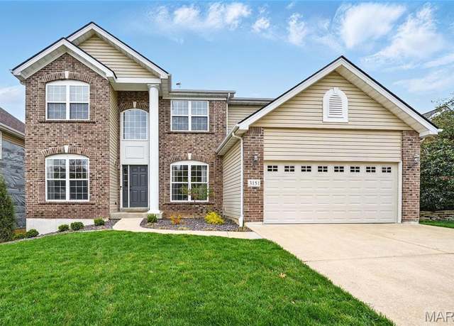 Property at 3151 Kingsridge Manor Dr, St Louis, MO 63129, 5 beds, 3.5 baths