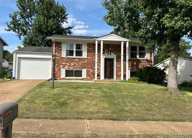 Property at 1857 San Pedro Ln, Fenton, MO 63026, 3 beds, 1.5 baths