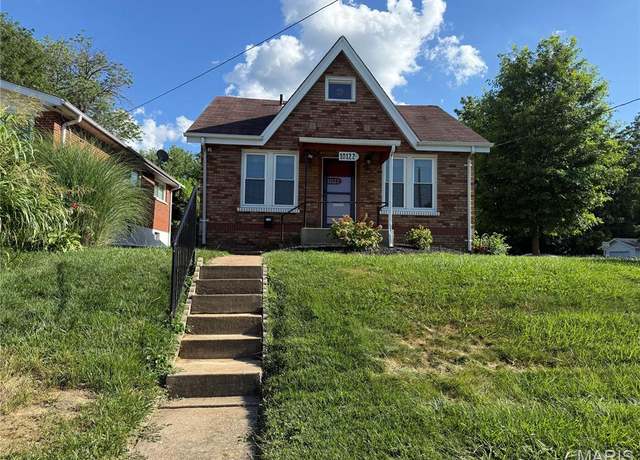 Property at 10122 Niblic Dr, St Louis, MO 63114, 3 beds, 2 baths