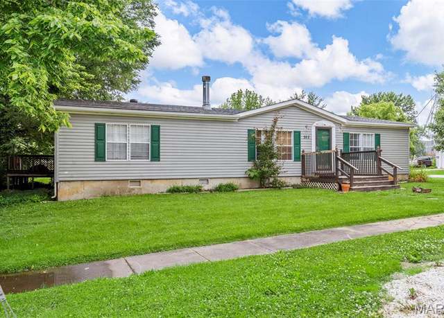 Property at 382 W Lincoln St, Hawk Point, MO 63349, 3 beds, 2 baths