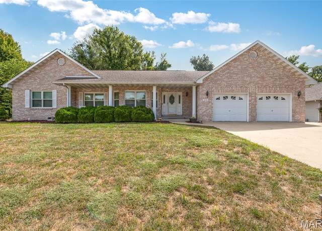 Property at 112 Crestmoor St, Collinsville, IL 62234, 3 beds, 3 baths