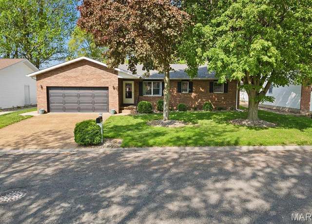 Property at 70 Sunfish Dr, Highland, IL 62249, 3 beds, 3 baths