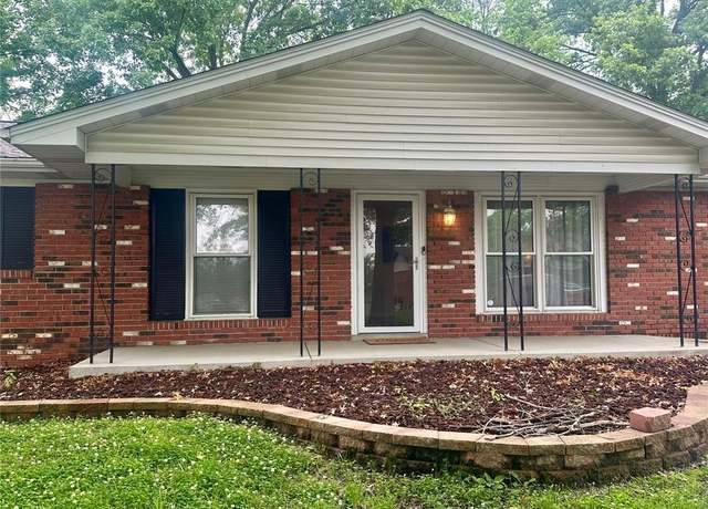 Property at 1689 Heffington Dr, Chesterfield, MO 63017, 3 beds, 3 baths