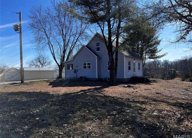 Property at 901 Edgemont Blvd, Perryville, MO 63775, 4 beds, 1.5 baths