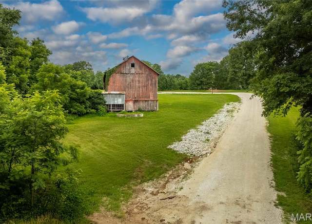 Property at 560 Cook Farm Dr, Foristell, MO 63348