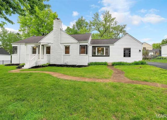 Property at 9866 Berwick Dr, St Louis, MO 63123, 2 beds, 1.5 baths