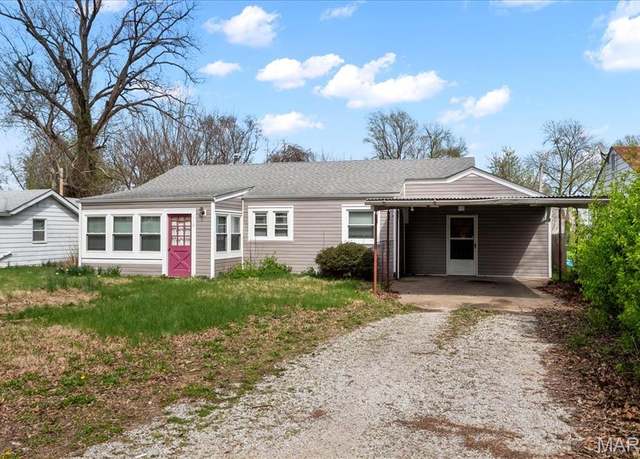 Property at 112 Homestead St, O'fallon, IL 62269, 3 beds, 2 baths