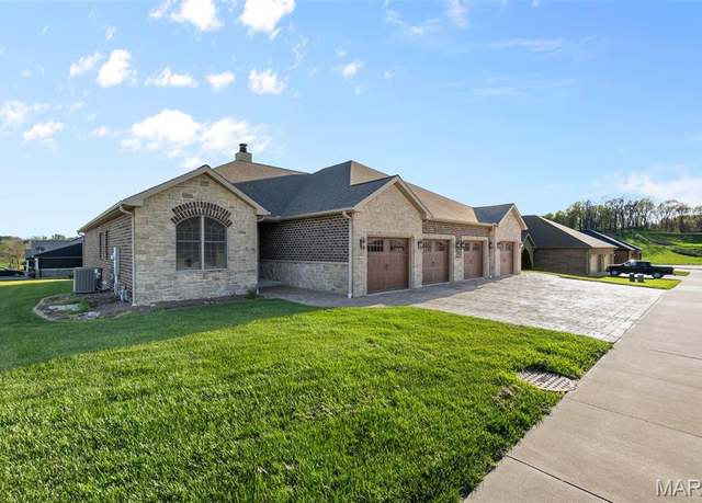 Property at 101 Autumn Leaf Dr, Cape Girardeau, MO 63701, 4 beds, 3 baths