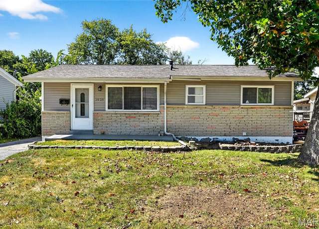 Property at 1025 Boone St, Florissant, MO 63031, 1.5 baths