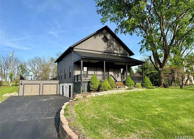 Property at 27 Hamlin Heights Dr, Hannibal, MO 63401, 3 beds, 2.5 baths