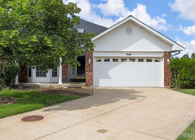 Property at 224 Kildare Ct Unit 27C, O'fallon, MO 63366, 3 beds, 3 baths