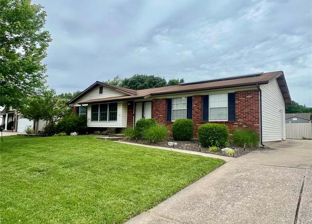 Property at 23 Lake Superior Dr, St Peters, MO 63376, 3 beds, 2 baths