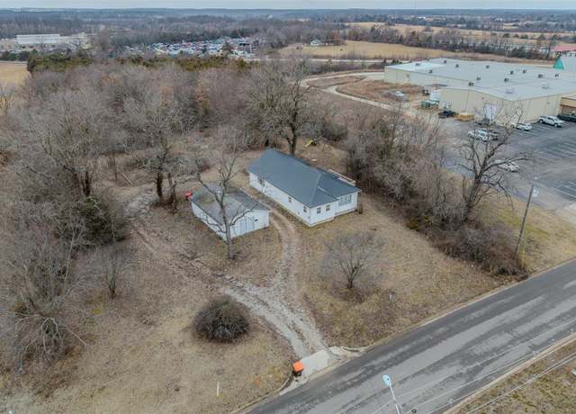 Property at 1311 Beck, Lebanon, MO 65536, 3 beds, 1.5 baths