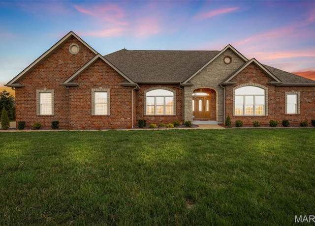 Property at 912 Wellington Rdg, Festus, MO 63028, 3 beds, 2.5 baths