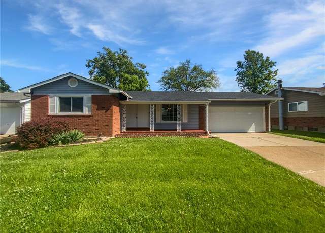 Property at 2065 Huntington Dr, Florissant, MO 63033, 3 beds, 2 baths