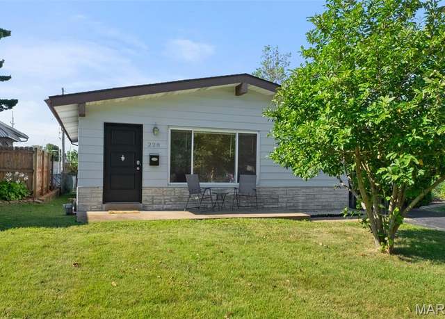 Property at 228 Deane Ct, Sunset Hills, MO 63127, 3 beds, 1 bath