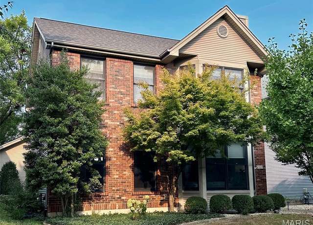 Property at 929 Barnard College Ln, St Louis, MO 63130, 3 beds, 3.5 baths