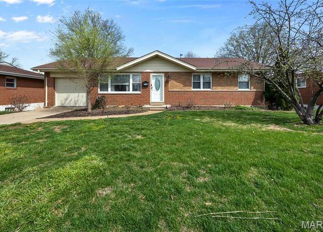 Property at 9748 Mackenzie Rd, St Louis, MO 63123, 3 beds, 1.5 baths