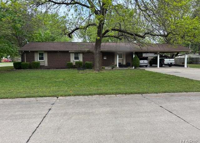 Property at 316 Powers Ave, Sikeston, MO 63801, 3 beds, 3 baths