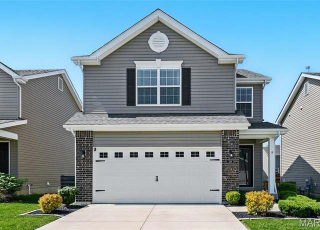 Property at 329 Charlestowne Place Dr, St Charles, MO 63301, 3 beds, 2.5 baths
