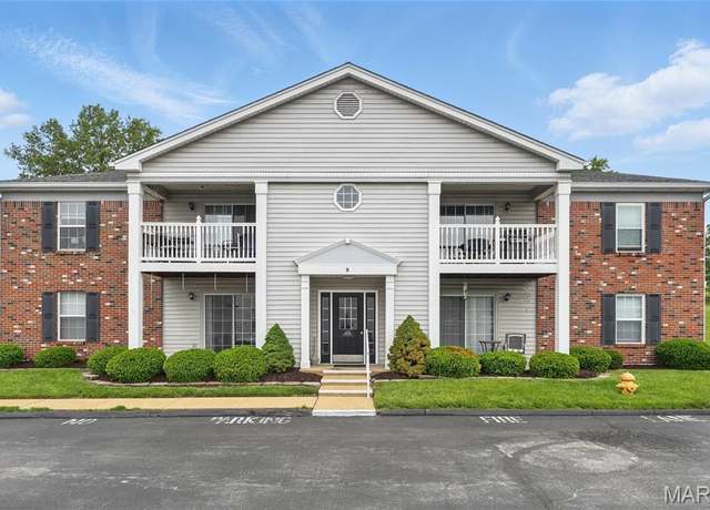 Property at 9 Berview Cir Unit H, St Louis, MO 63129, 2 beds, 2 baths