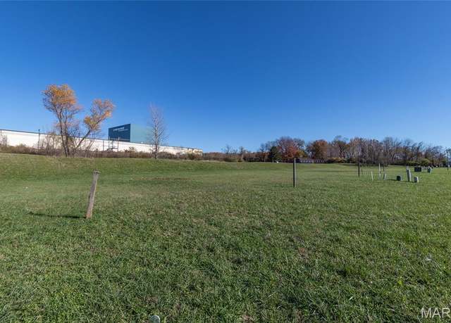 Property at 1090 Belgrove Dr, St Louis, MO 63137