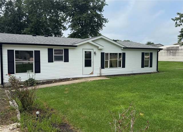 Property at 217 Linden Dr, Jackson, MO 63755, 3 beds, 2 baths