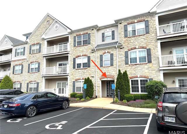 Property at 2 Monarch Trace Ct #103, Chesterfield, MO 63017, 2 beds, 2 baths
